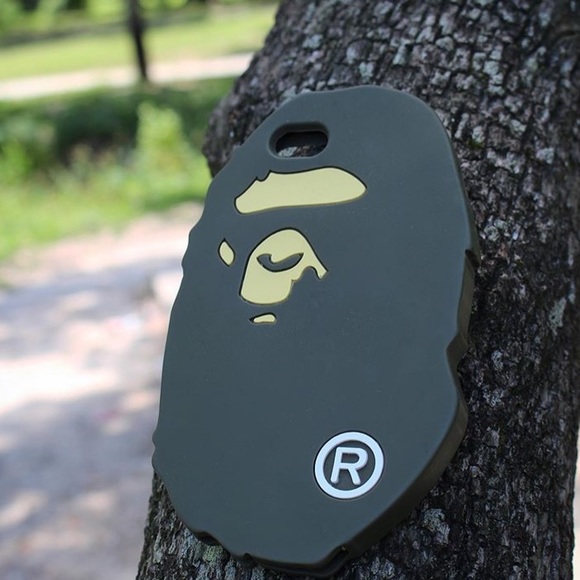 BAPE Case - Picture 1 of 1